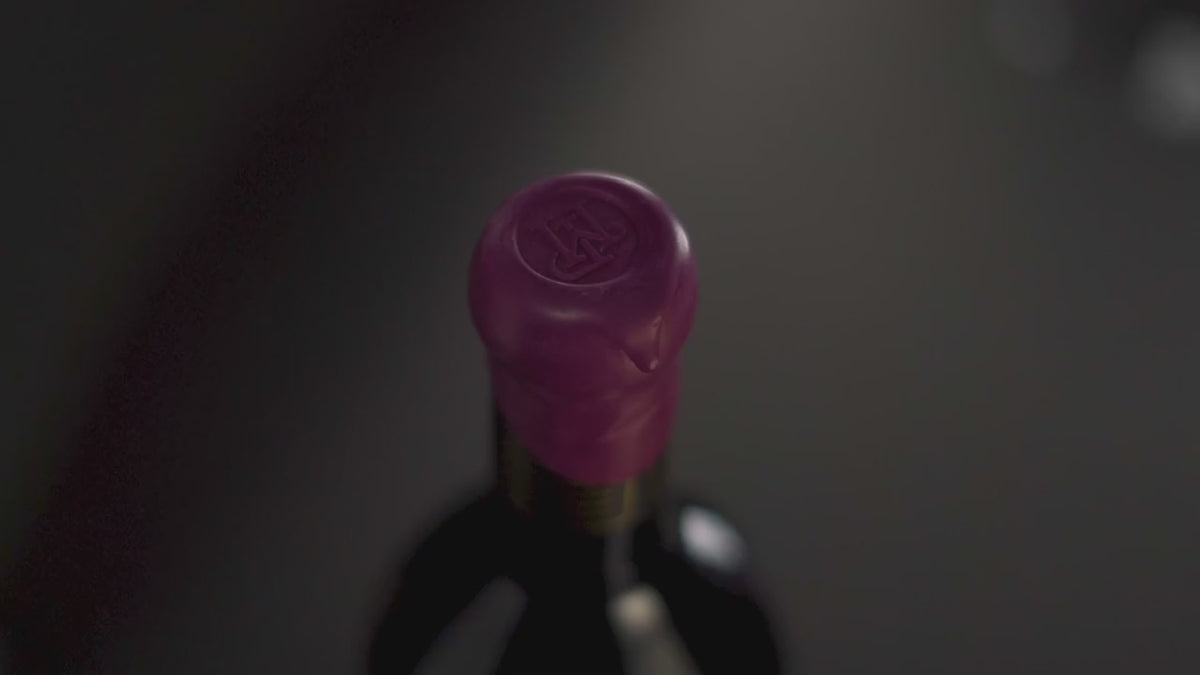 Load video: Maison Pouget Reserva de la Corona Cabernet Franc 2021